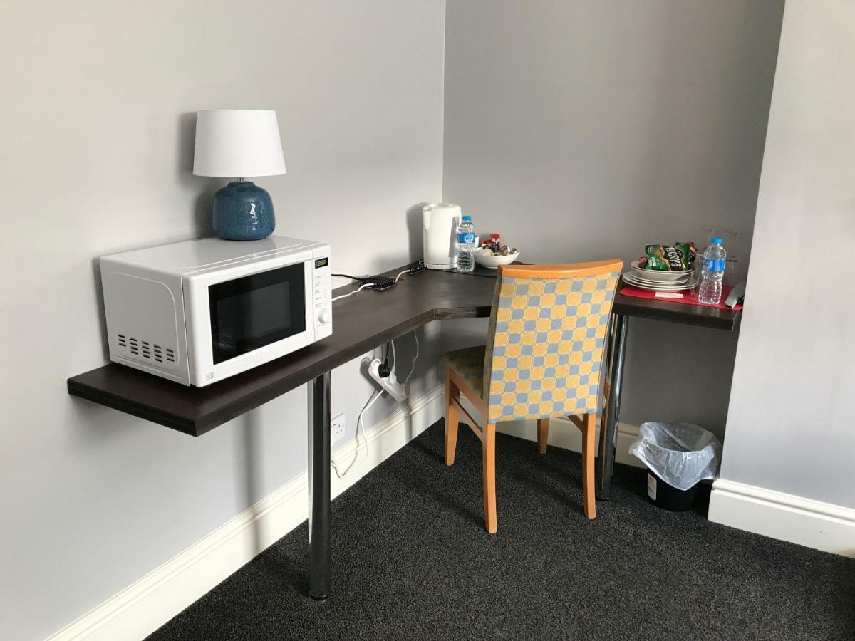 Haya Guest House Oldbury Kültér fotó